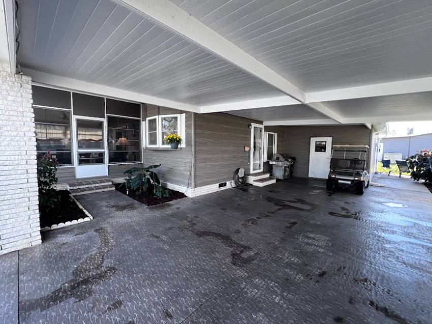 355 Putter Circle a Winter Haven, FL Mobile or Manufactured Home for Sale